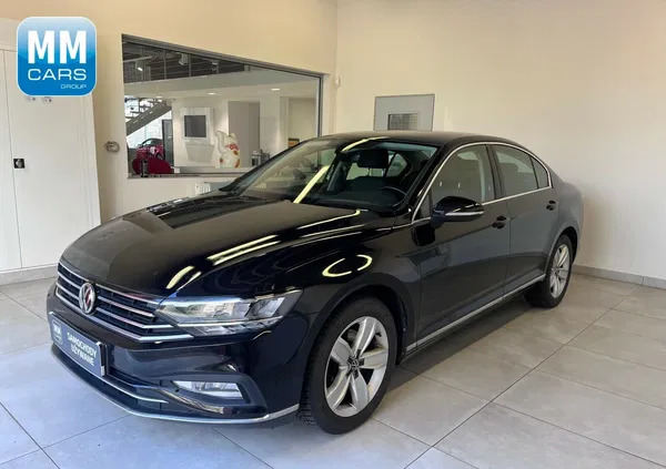 volkswagen Volkswagen Passat cena 116850 przebieg: 66042, rok produkcji 2019 z Zabrze